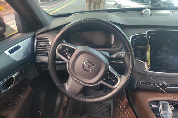 Used Volvo XC90 2021 B6 Luxury Smart Edition 7-Seater Steering Wheel