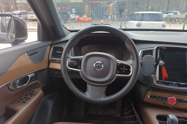 Used Volvo XC90 2021 B5 SmartDrive Luxury Edition 5-seater Steering Wheel