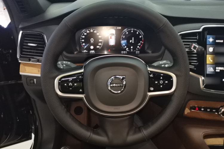 Used Volvo XC90 2021 B6 Zhiyi Luxury Edition 7-Seater Steering Wheel