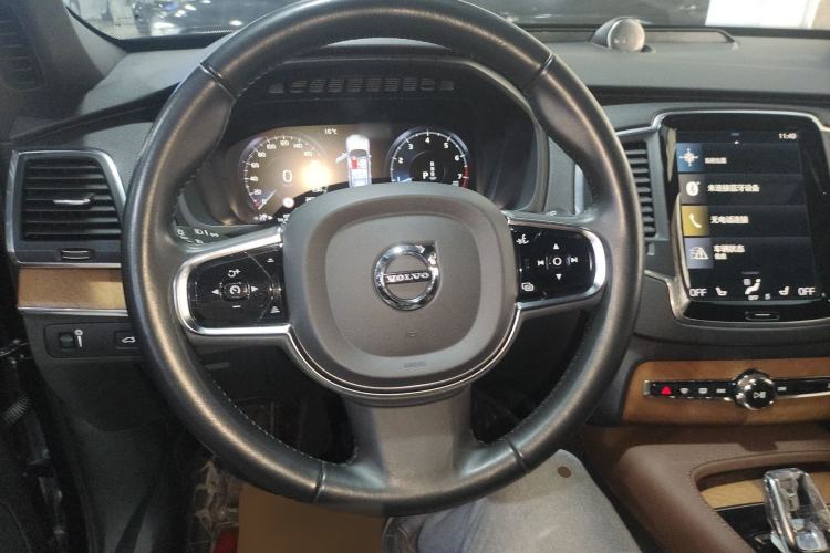 Used Volvo XC90 2021 B5 SmartDrive Luxury Edition 5-seater Steering Wheel