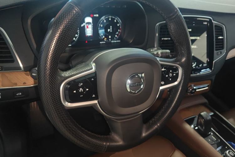 Used Volvo XC90 2021 B5 SmartDrive Luxury Edition 7 Seats Steering Wheel