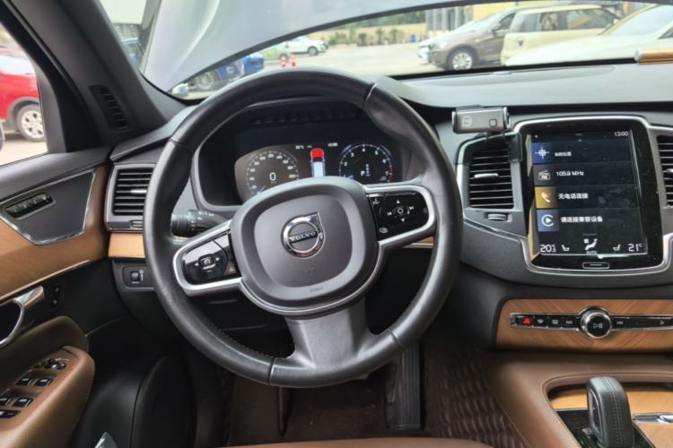 Used Volvo XC90 2021 B5 SmartDrive Luxury Edition 7 Seats Steering Wheel