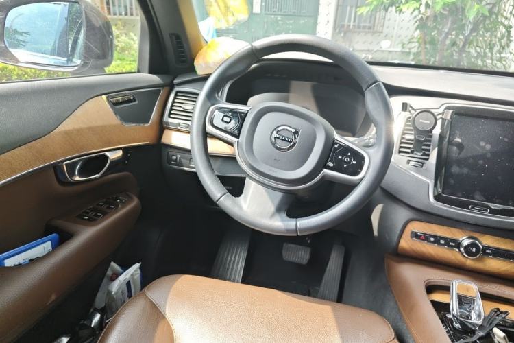 Used Volvo XC90 2021 B5 SmartDrive Luxury Edition 5-seater Steering Wheel