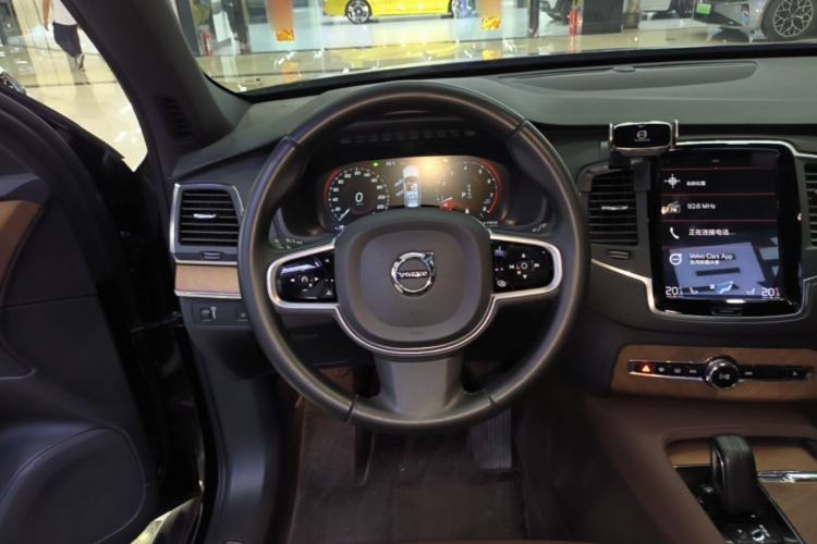 Used Volvo XC90 2021 B5 SmartDrive Luxury Edition 5-seater Steering Wheel