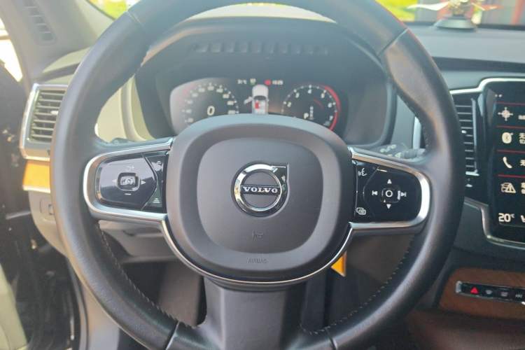 Used Volvo XC90 2021 B6 Zhiyi Luxury Edition 7-Seater Steering Wheel