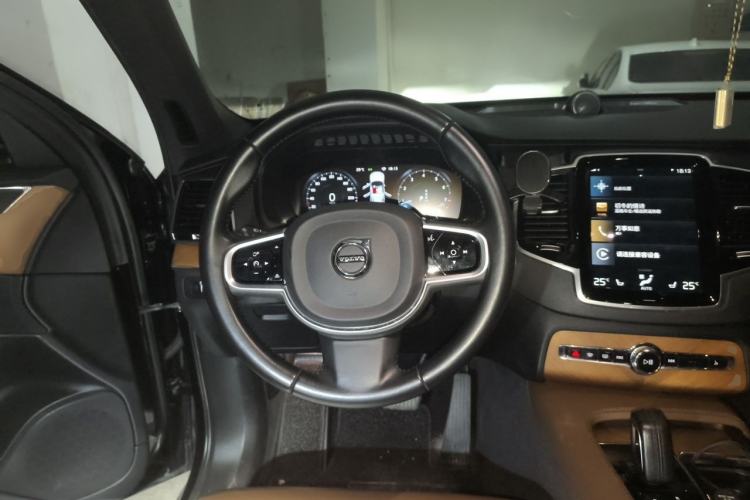 Used Volvo XC90 2021 B6 Zhiyi Luxury Edition 7-Seater Steering Wheel