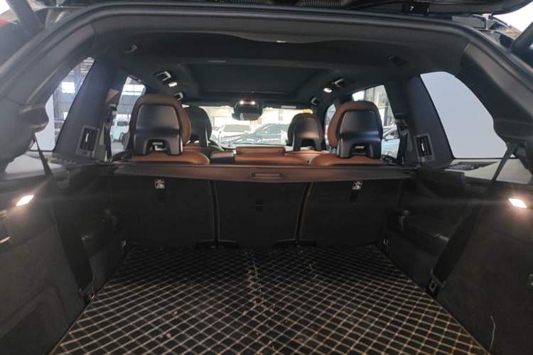 Used Volvo XC90 2021 B6 Zhiyi Luxury Edition 7-Seater Trunk