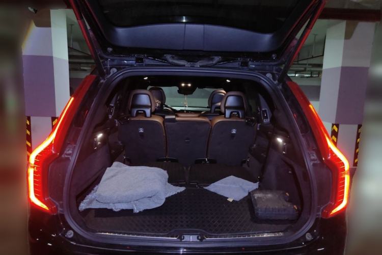 Used Volvo XC90 2021 B5 SmartDrive Luxury Edition 7 Seats Trunk