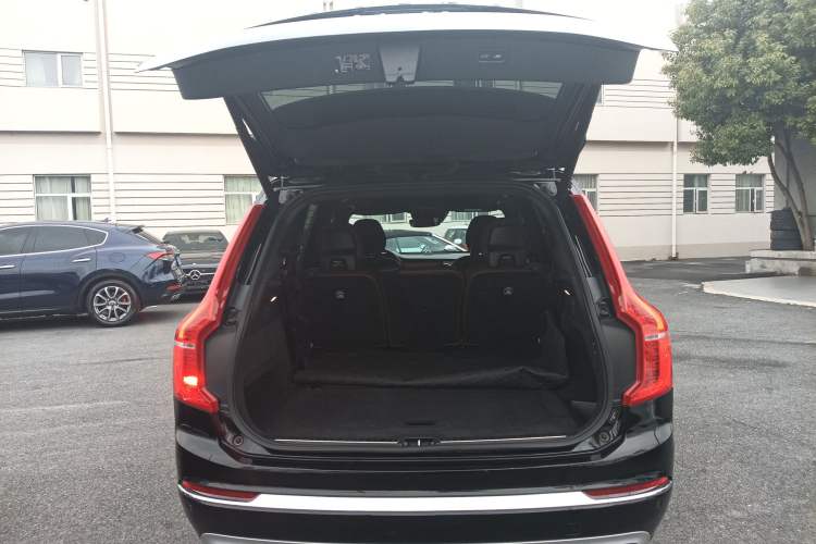 Used Volvo XC90 2021 B6 Luxury Smart Edition 7-Seater Trunk