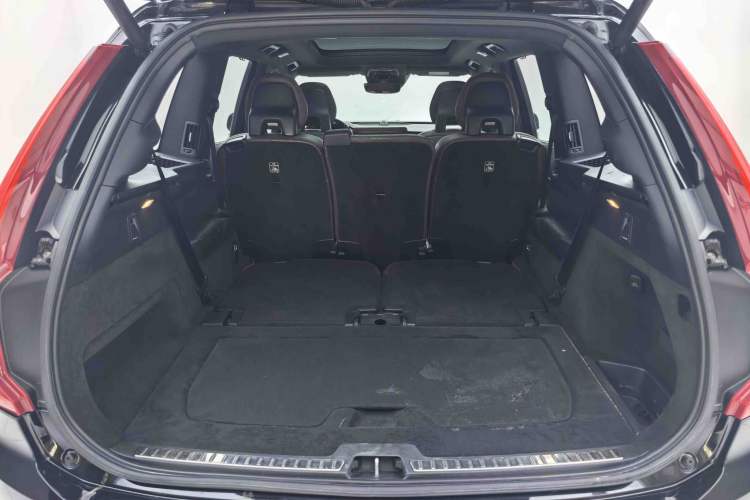 Used Volvo XC90 2021 B6 Zhiyi Luxury Edition 7-Seater Trunk