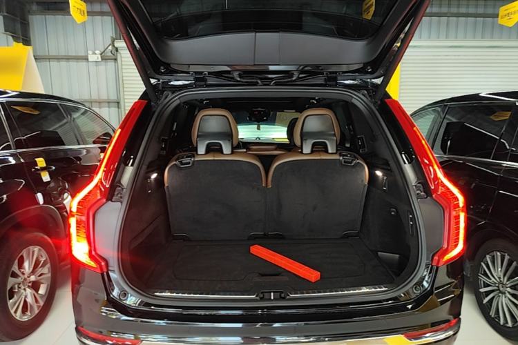 Used Volvo XC90 2021 B6 Luxury Smart Edition 7-Seater Trunk