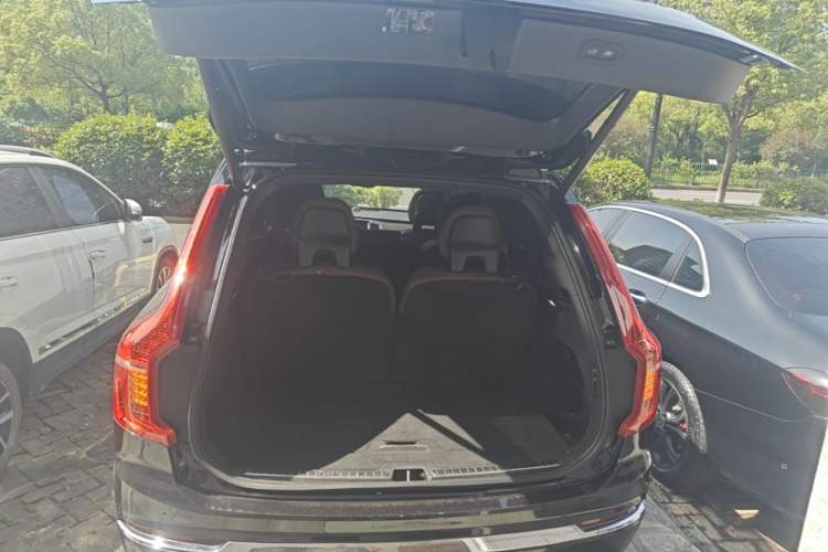 Used Volvo XC90 2021 B6 Luxury Smart Edition 7-Seater Trunk
