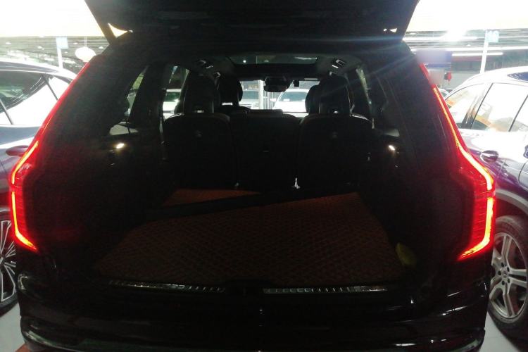 Used Volvo XC90 2021 B6 Zhiyi Luxury Edition 7-Seater Trunk
