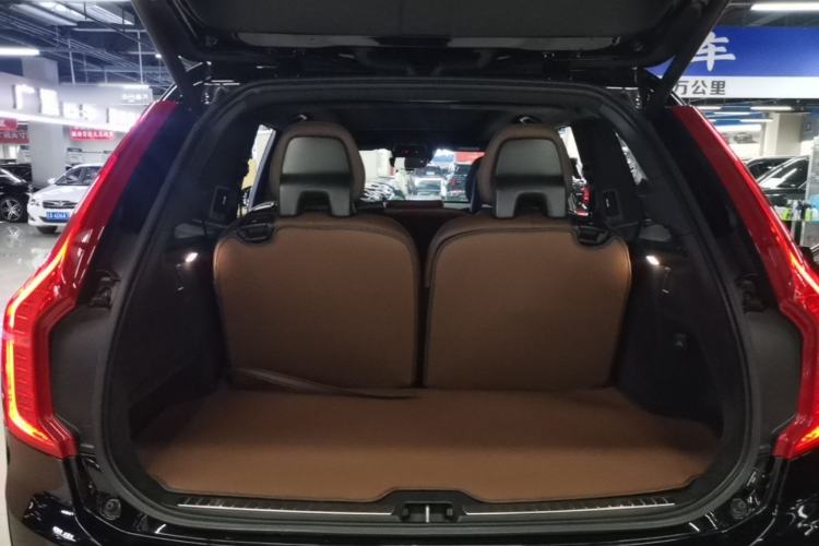 Used Volvo XC90 2021 B6 Zhiyi Luxury Edition 7-Seater Trunk