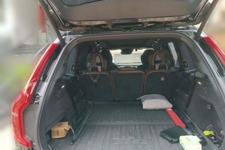 Used Volvo XC90 2021 B6 Zhiyi Luxury Edition 7-Seater Trunk
