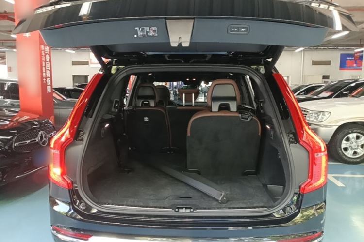 Used Volvo XC90 2021 B5 SmartDrive Luxury Edition 7 Seats Trunk