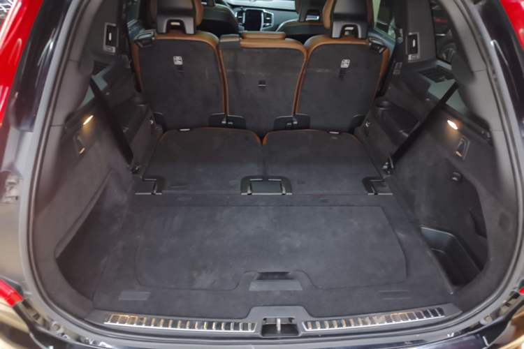Used Volvo XC90 2021 B6 Zhiyi Luxury Edition 7-Seater Trunk