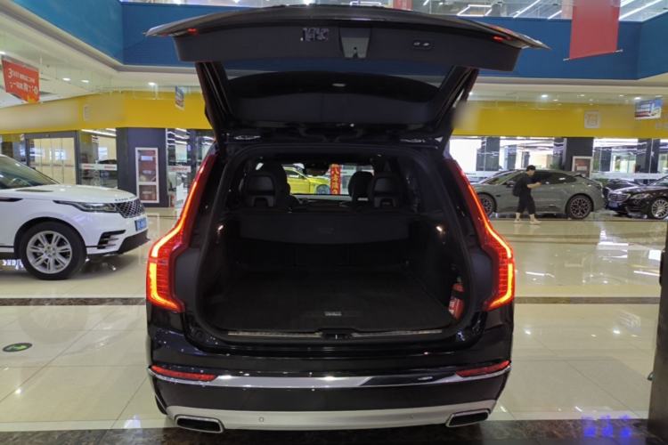 Used Volvo XC90 2021 B5 SmartDrive Luxury Edition 5-seater Trunk