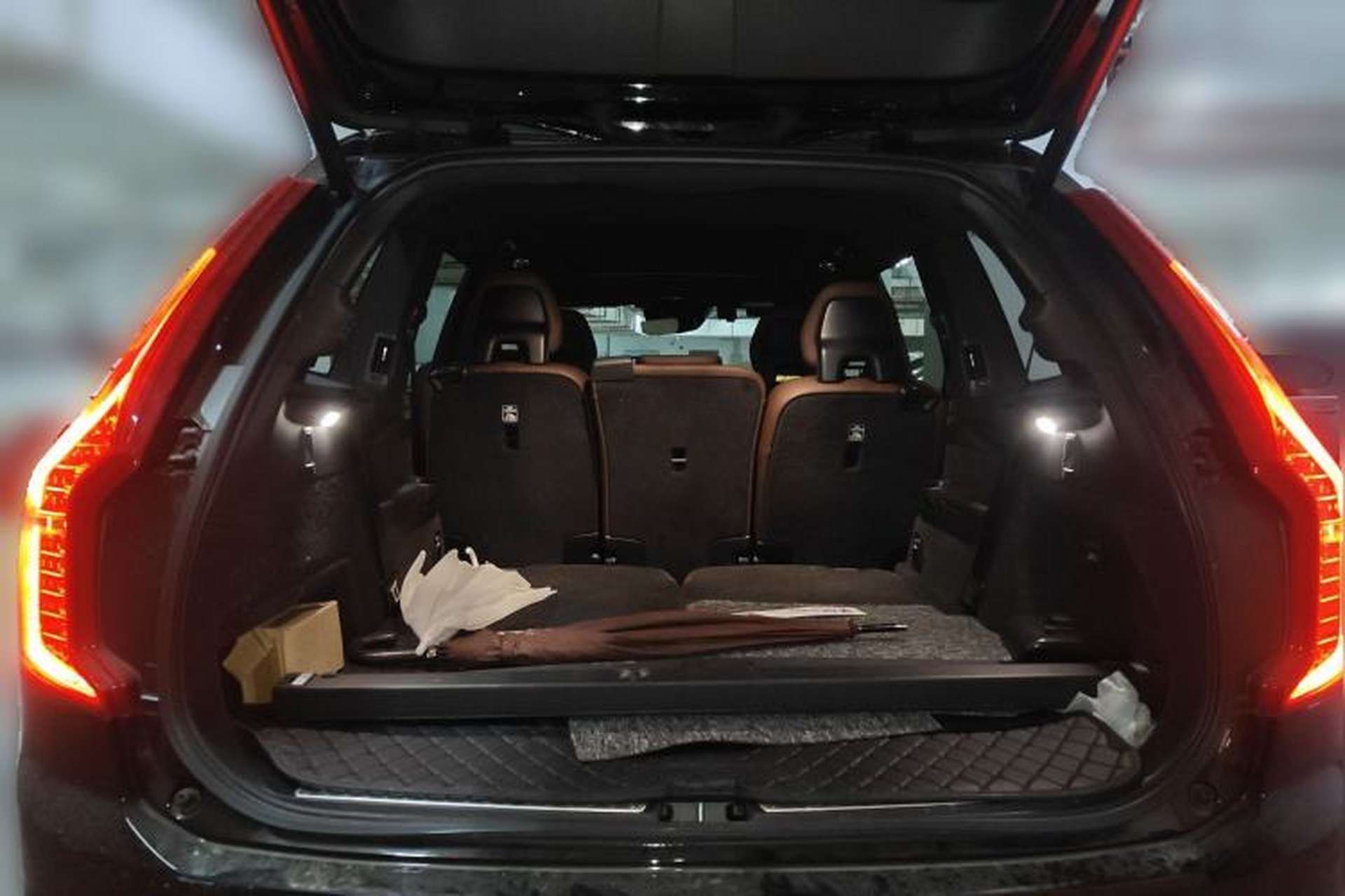 Used Volvo XC90 2021 B6 Zhiyi Luxury Edition 7-Seater Trunk