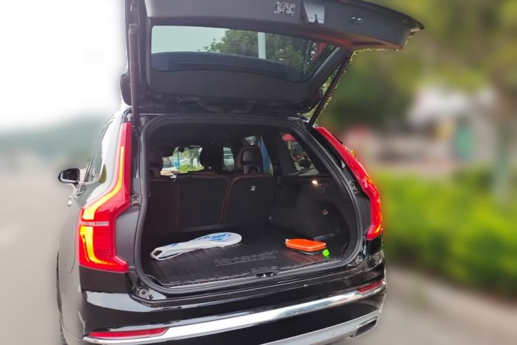 Used Volvo XC90 2021 B5 SmartDrive Luxury Edition 5-seater Trunk
