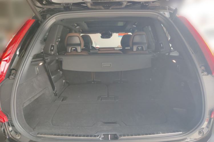 Used Volvo XC90 2021 B6 Zhiyi Luxury Edition 7-Seater Trunk