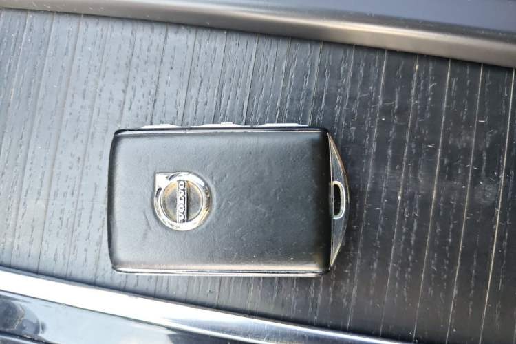 Used Volvo XC90 2021 B6 Luxury Smart Edition 7-Seater Vehicle Key
