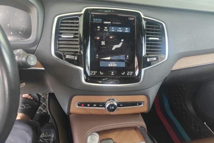 Used Volvo XC90 2021 B6 Zhiyi Luxury Edition 7-Seater Audio And AC Panel