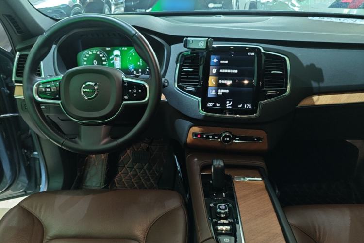 Used Volvo XC90 2021 B6 Zhiyi Luxury Edition 7-Seater Center Console