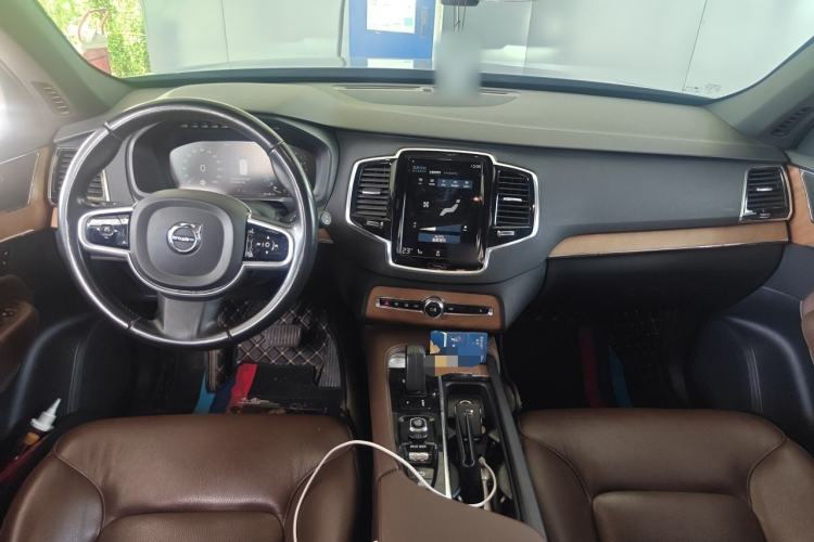 Used Volvo XC90 2021 B6 Zhiyi Luxury Edition 7-Seater Center Console