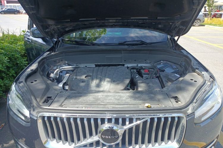 Used Volvo XC90 2021 B5 SmartDrive Luxury Edition 5-seater Engine Bay