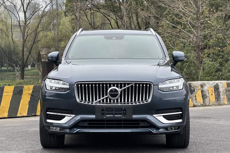 Used Volvo XC90 2021 B5 SmartDrive Luxury Edition 7 Seats Exterior 2