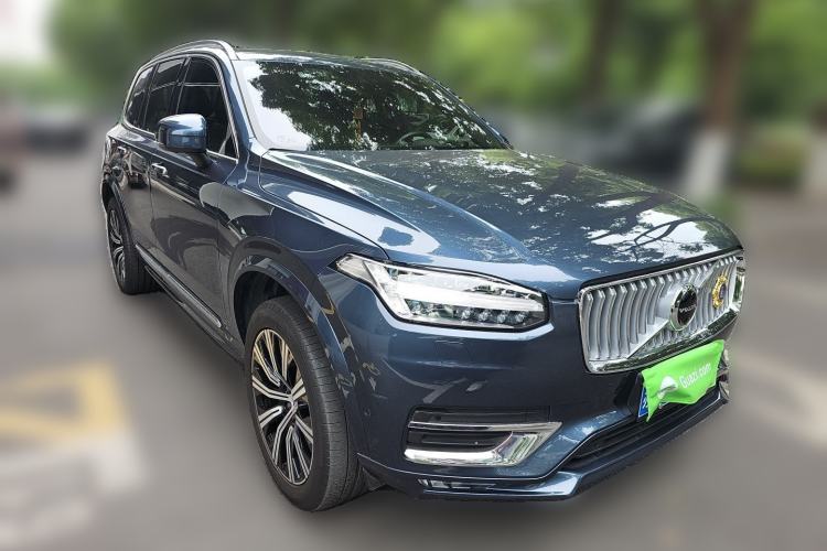 Used Volvo XC90 2021 B6 Luxury Smart Edition 7-Seater Front Right 45 Deg