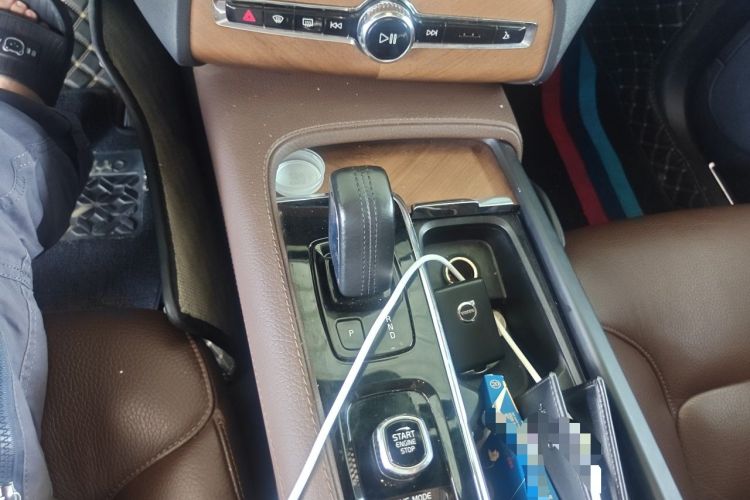 Used Volvo XC90 2021 B6 Zhiyi Luxury Edition 7-Seater Gear Lever
