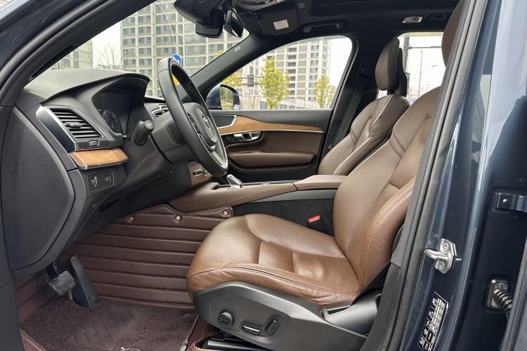 Used Volvo XC90 2021 B5 SmartDrive Luxury Edition 7 Seats Interior 1