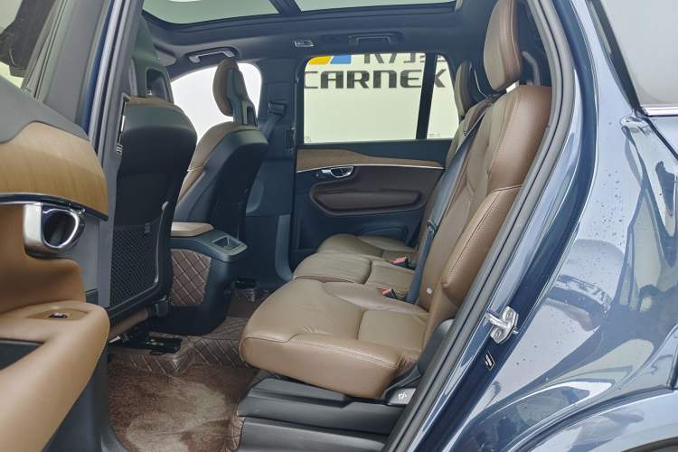 Used Volvo XC90 2021 B5 SmartDrive Luxury Edition 5-seater Interior 3