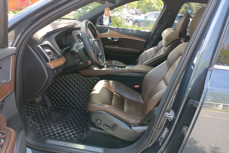 Used Volvo XC90 2021 B5 SmartDrive Luxury Edition 5-seater Left Front Seat