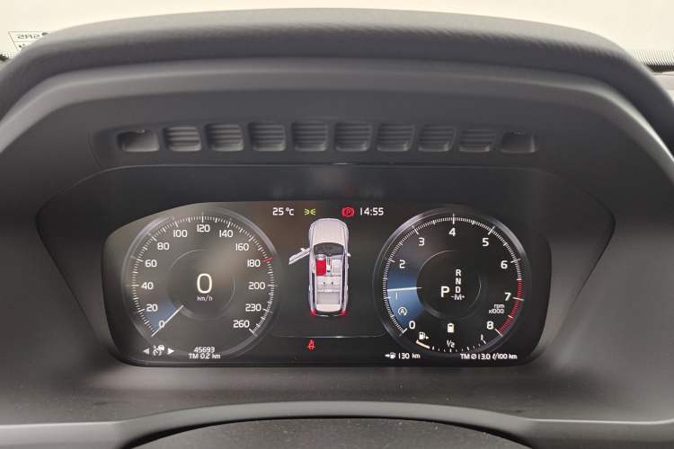Used Volvo XC90 2021 B5 SmartDrive Luxury Edition 5-seater Odometer Close Up