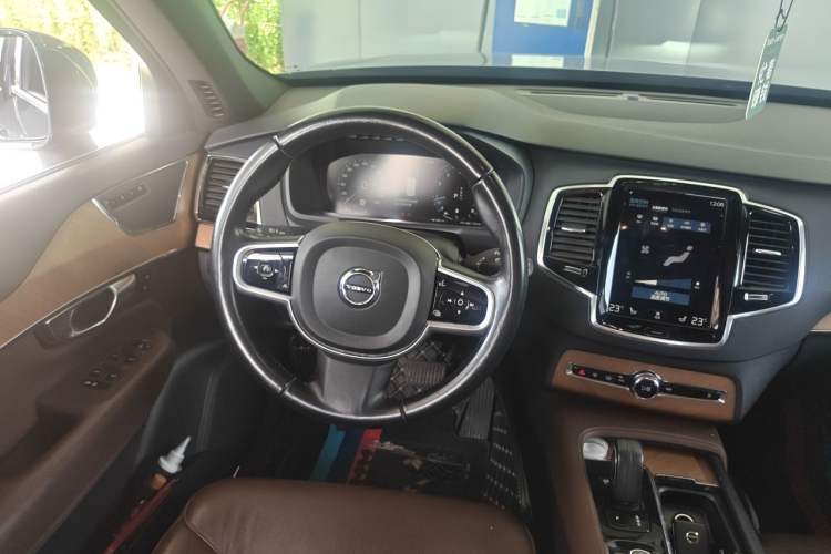 Used Volvo XC90 2021 B6 Zhiyi Luxury Edition 7-Seater Steering Wheel