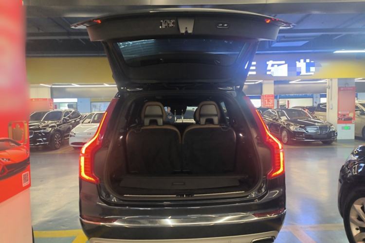 Used Volvo XC90 2021 B5 SmartDrive Luxury Edition 7 Seats Trunk