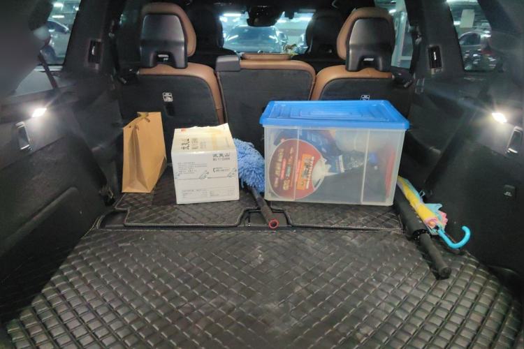 Used Volvo XC90 2021 B6 Zhiyi Luxury Edition 7-Seater Trunk