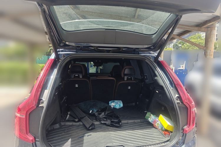 Used Volvo XC90 2021 B6 Zhiyi Luxury Edition 7-Seater Trunk
