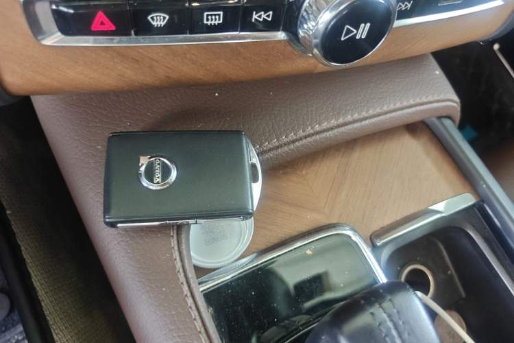 Used Volvo XC90 2021 B6 Zhiyi Luxury Edition 7-Seater Vehicle Key
