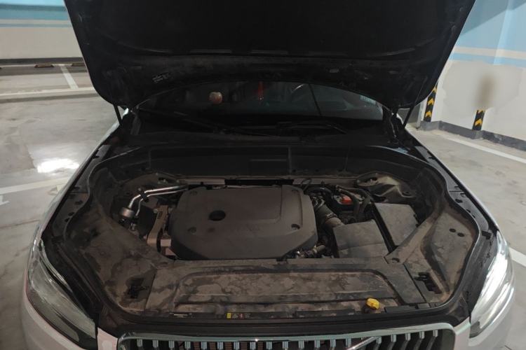 Used Volvo XC90 2021 B6 Luxury Smart Edition 7-Seater Engine Bay