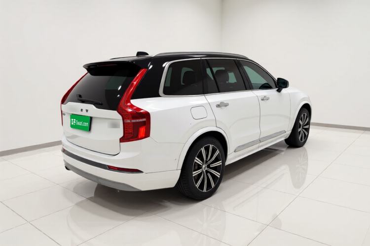 Used Volvo XC90 2021 B6 Luxury Smart Edition 7-Seater Rear Right 45 Deg