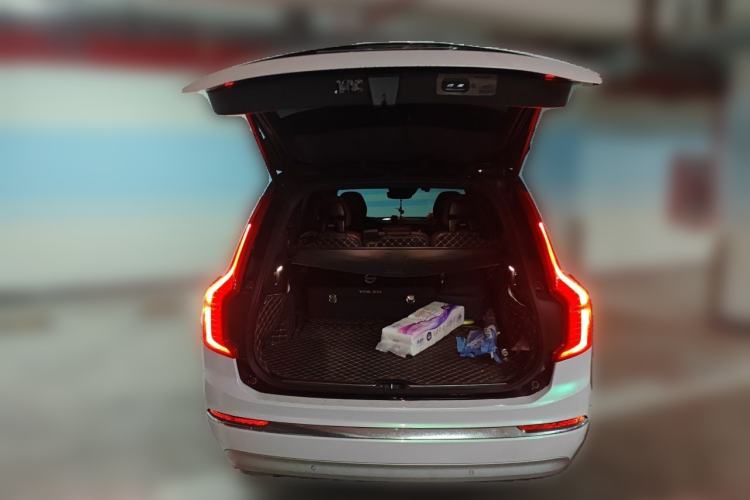 Used Volvo XC90 2021 B6 Luxury Smart Edition 7-Seater Trunk