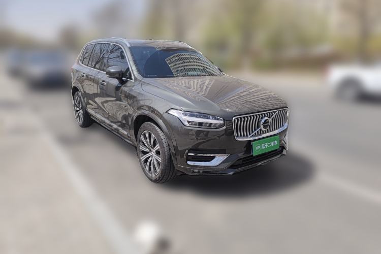 Used Volvo XC90 2021 B6 Zhiyi Luxury Edition 7-Seater Front Right 45 Deg