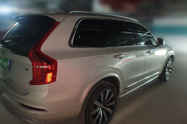 Used Volvo XC90 2021 B6 Luxury Smart Edition 7-Seater Rear Right 45 Deg