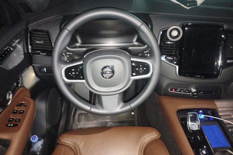 Used Volvo XC90 2021 B6 Luxury Smart Edition 7-Seater Steering Wheel