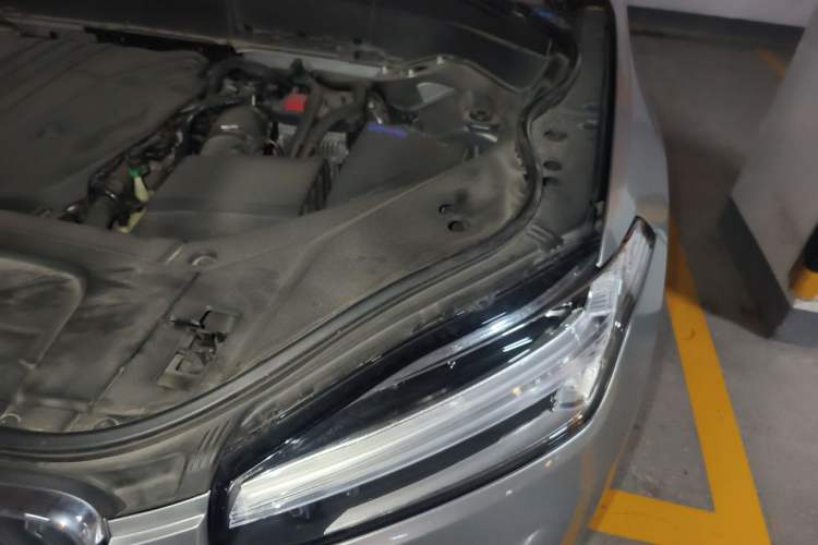 Used Volvo XC90 2021 B5 SmartDrive Luxury Edition 5-seater Engine Bay Left