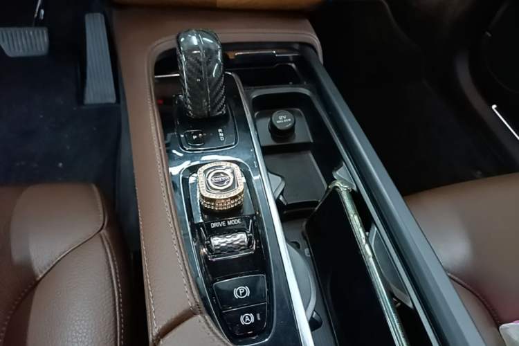Used Volvo XC90 2021 B6 Zhiyi Luxury Edition 7-Seater Gear Lever